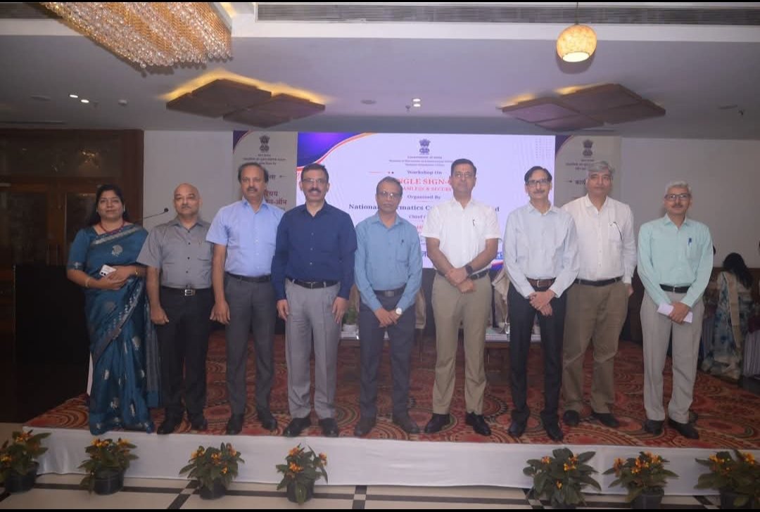 डिजिटल सेवाओं को नई गति देगा ‘जन परिचय’, देहरादून में अधिकारियों को दी गई SSO प्लेटफॉर्म की विस्तृत जानकारी।
