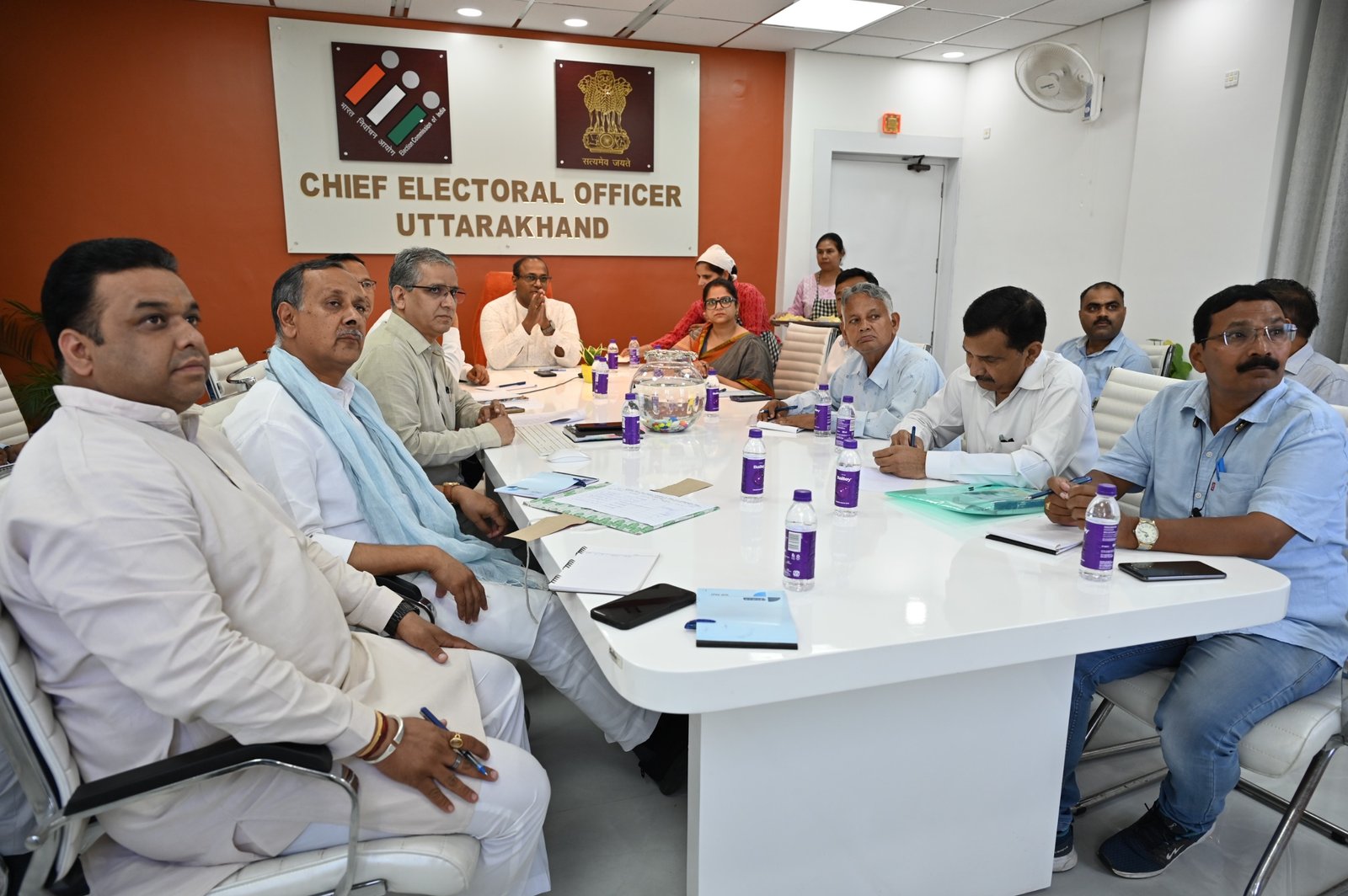 मुख्य निर्वाचन अधिकारी की राजनैतिक दलों के साथ बैठक