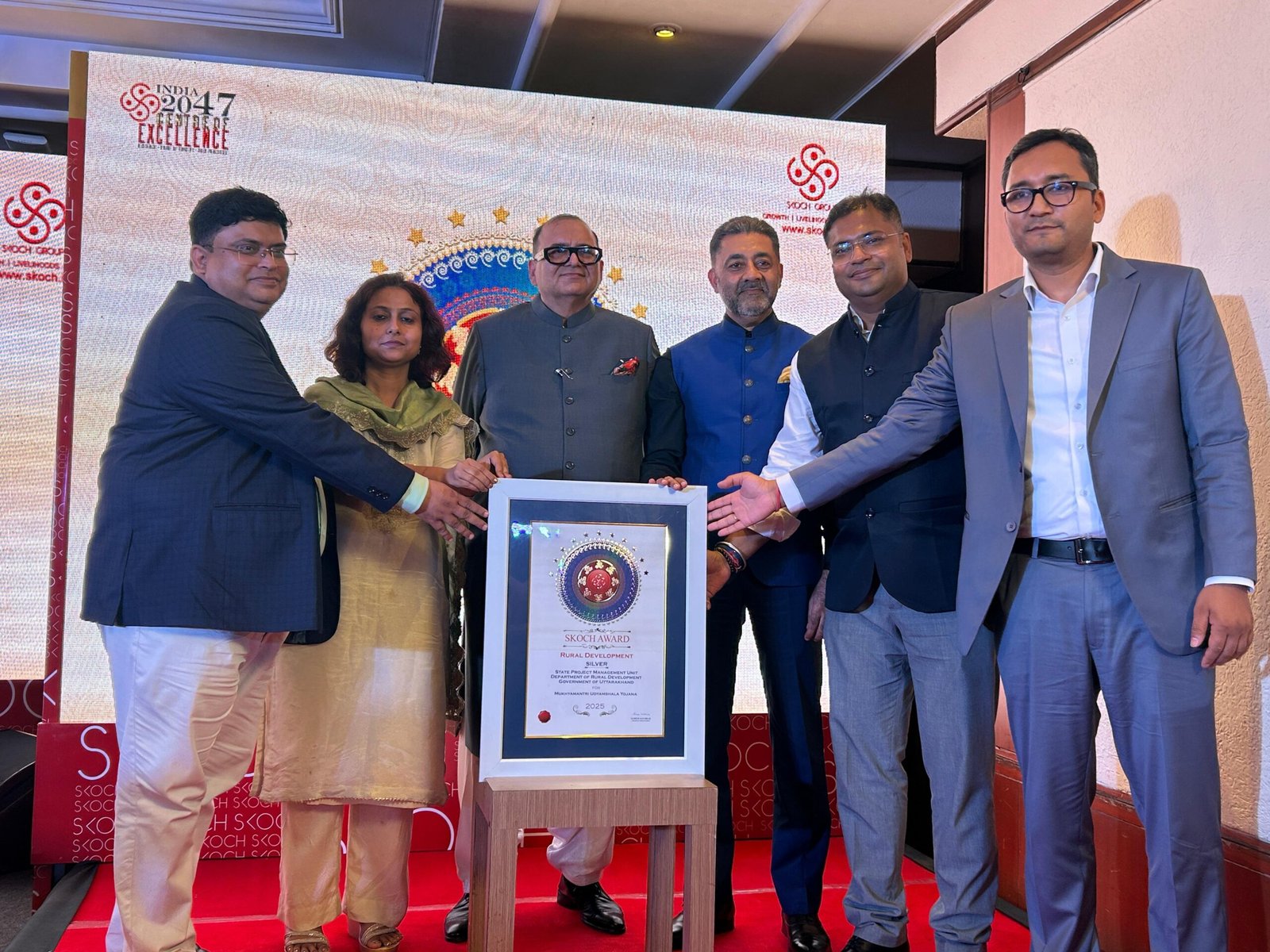 ग्राम्य विकास विभाग, उत्तराखण्ड को हाउस ऑफ हिमालयाज तथा मुख्यमंत्री उद्यमशाला योजना में उत्कृष्ट प्रदर्शन के लिये मिले दो प्रतिष्ठित स्कॉच अवार्