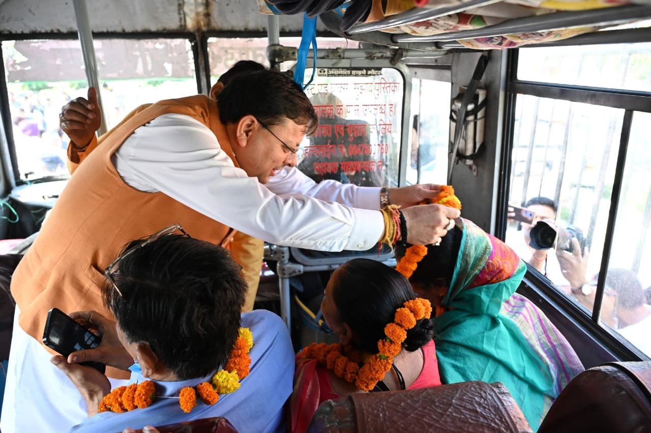 मातृ-पितृ तीर्थाटन योजना के तहत 32 श्रद्धालु करेंगे पांच दिन की यात्रा