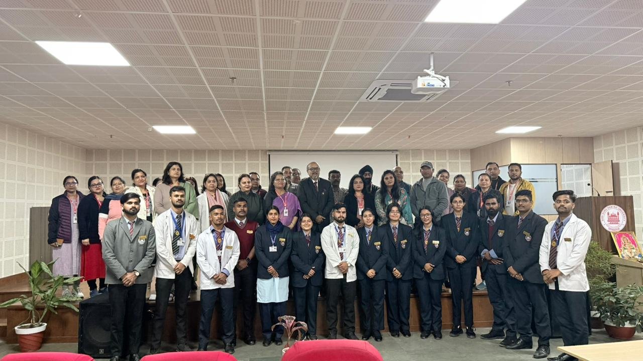 एसजीआरआर विश्वविद्यालय में छात्र परिषद का शपथ ग्रहण समारोह गरिमापूर्ण ढंग से सम्पन्न।