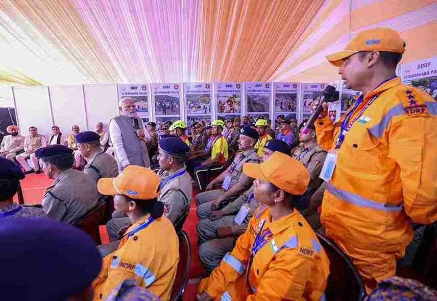 प्रधानमंत्री ने की आपदा राहत कार्यों की गहन समीक्षा