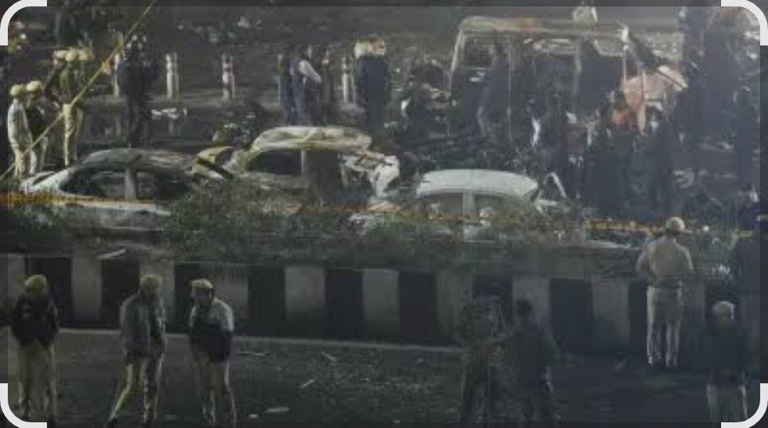 दिल्ली बम धमके के बाद उत्तराखंड ने भी हाई अलर्ट हुआ जारी।