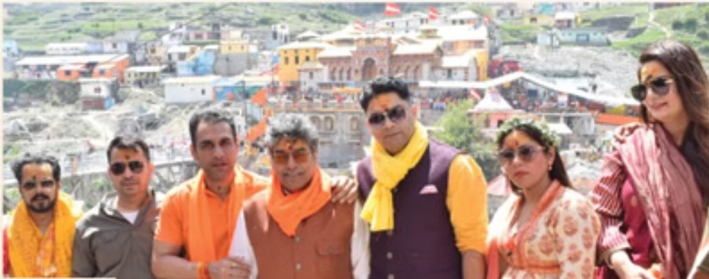 चारधाम यात्रा: बदरीनाथ धाम पहुंचे अभिनेता आशुतोष राणा, बोले- यहां आकर मिलती है आत्मिक शांति।