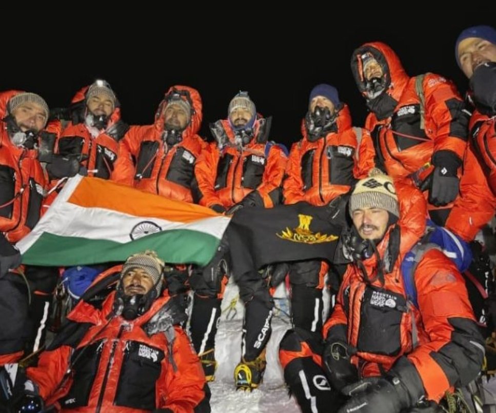 NSG के जांबाजों ने एवरेस्ट पर लहराया तिरंगा, मेजर अखिलेश भट्ट के नेतृत्व में रचा इतिहास