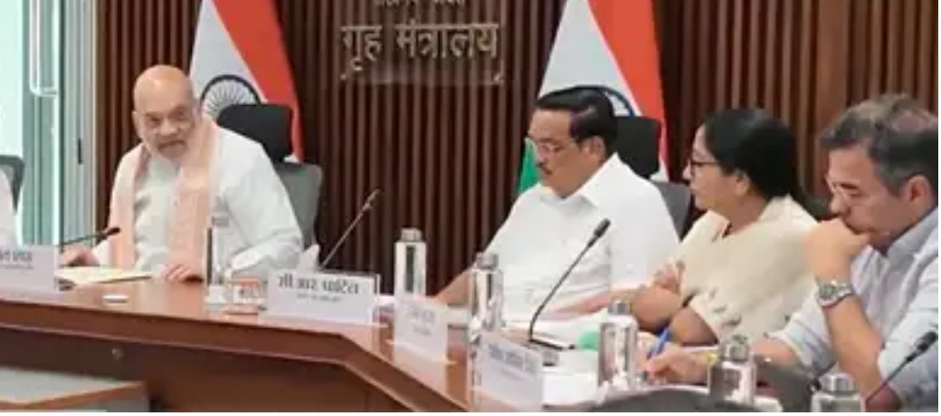 यमुना पुनर्जीवीकरण को लेकर केंद्र सख्त, अमित शाह ने मांगी हर 20 दिन में प्रगति रिपोर्ट,