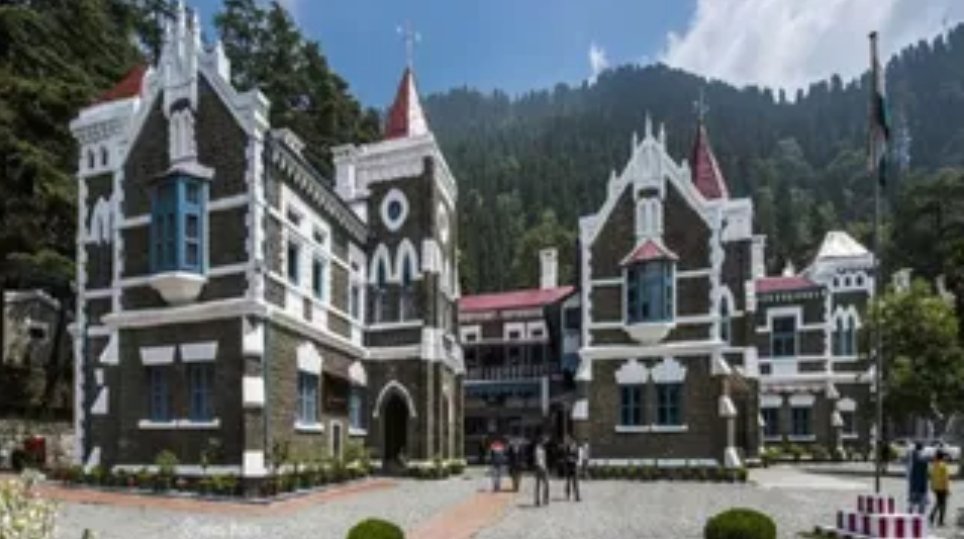 उत्तराखंड के 35 न्यायिक अधिकारियों को चयन वेतनमान की सौगात, हाईकोर्ट के फैसले से बढ़ेगा मनोबल,