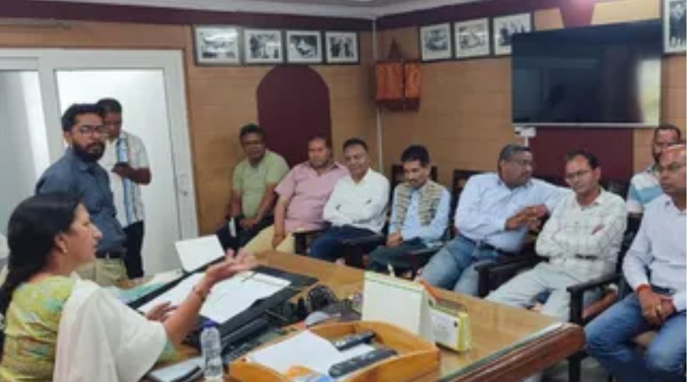मसूरी में जाम से राहत की नई पहल: ईको टैक्स बैरियरों पर लागू होगी फास्टैग व्यवस्था,