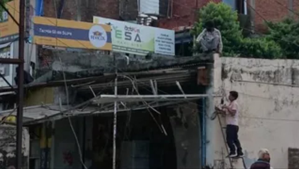 रुद्रपुर में काशीपुर हाईवे चौड़ीकरण को मिली रफ्तार, आज से हटेंगी 56 दुकानें।